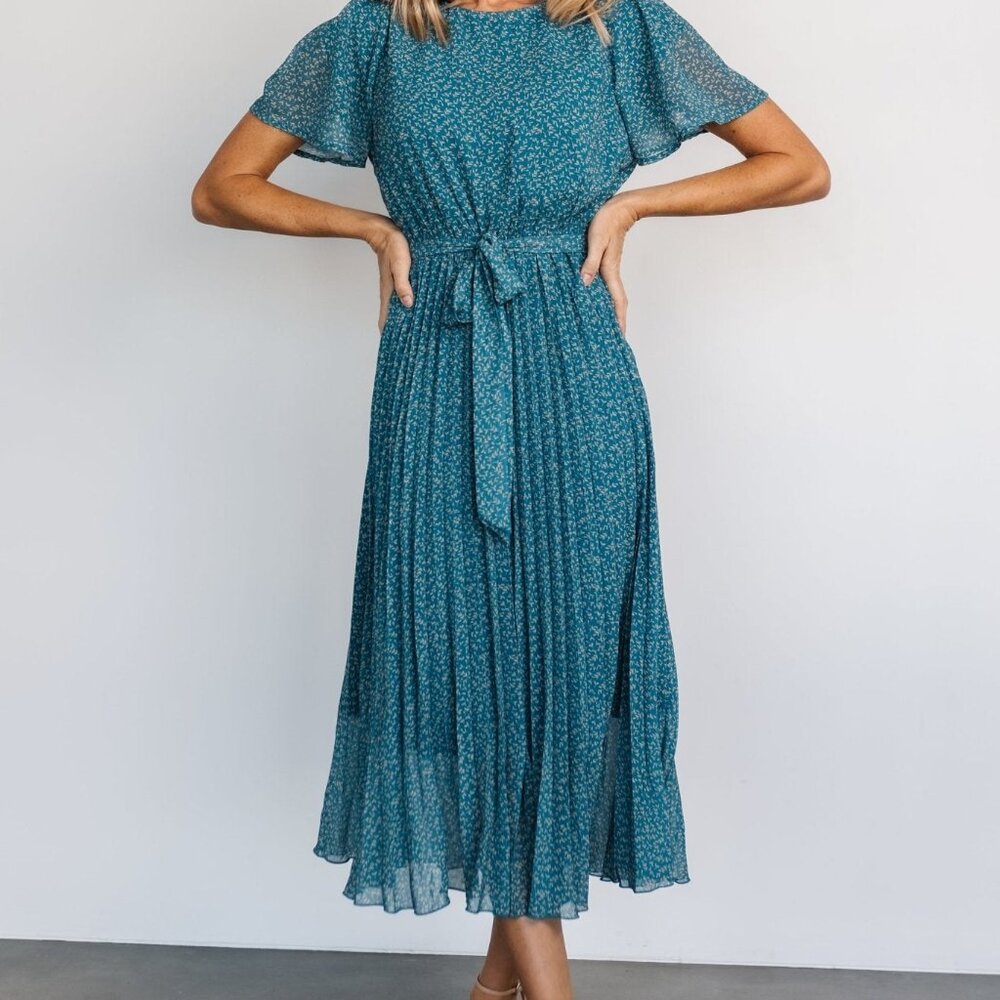 Baltic Born Prim Pleated Dress | Persian Blue Print Size 1XL1XL
